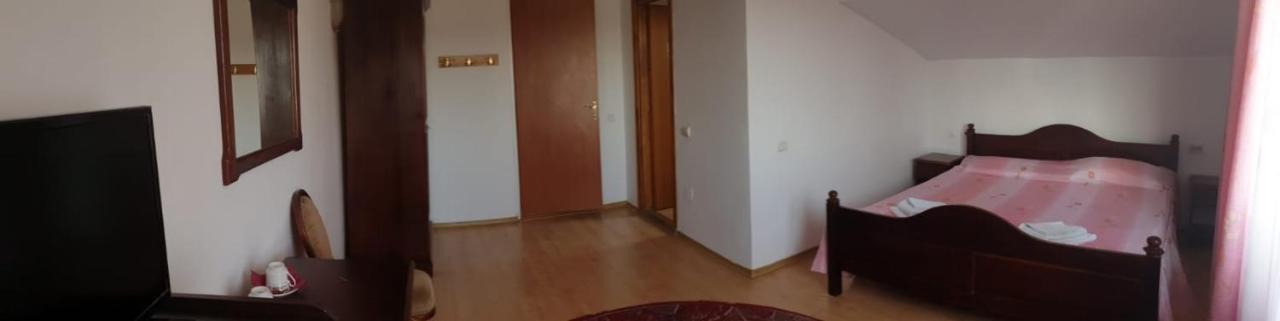 Motel Balcost Piatra Neamţ エクステリア 写真
