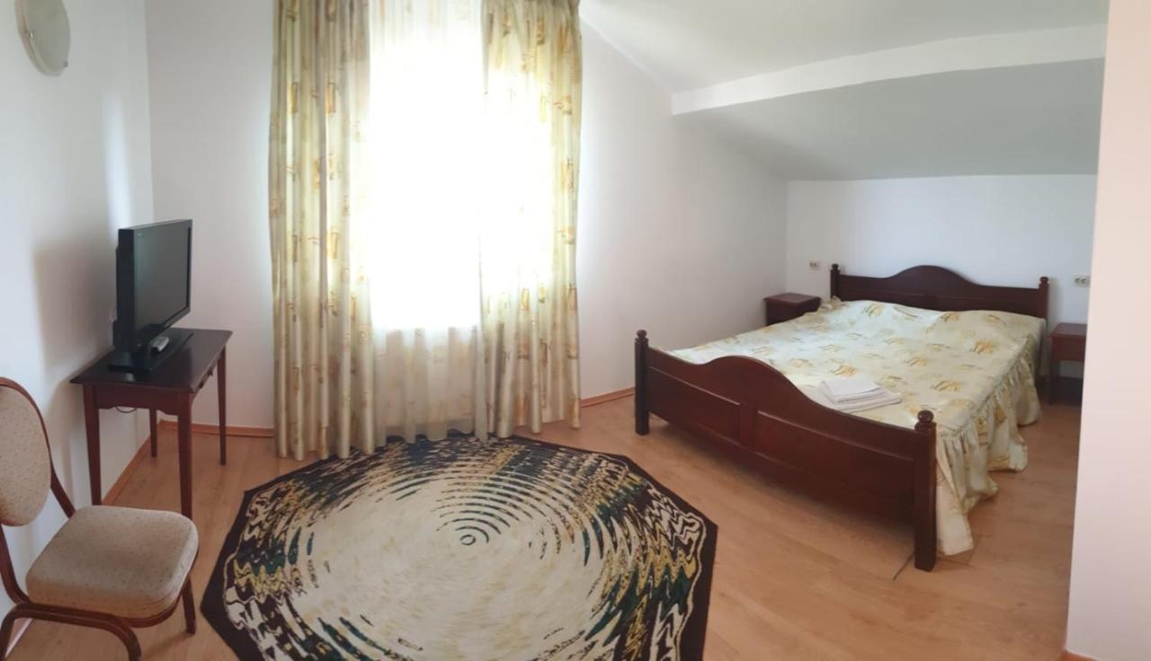 Motel Balcost Piatra Neamţ エクステリア 写真