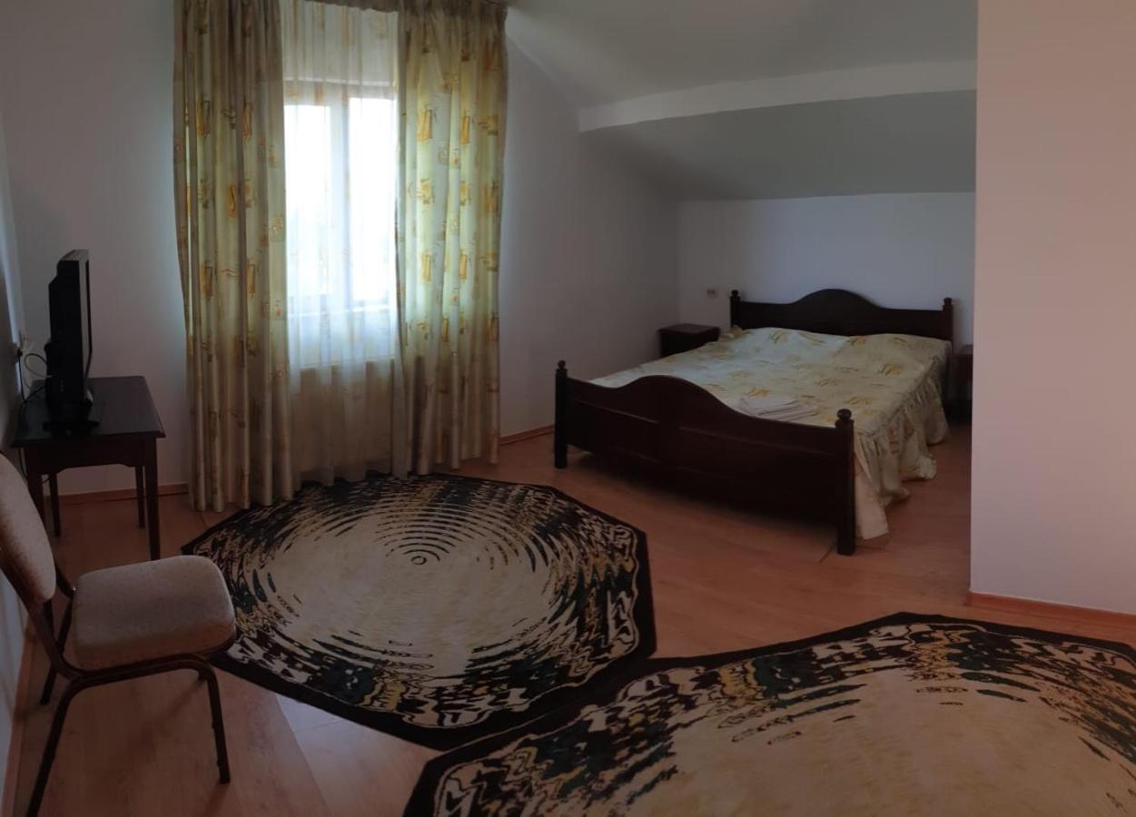 Motel Balcost Piatra Neamţ エクステリア 写真